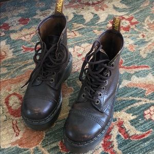 Brown vintage platform docs